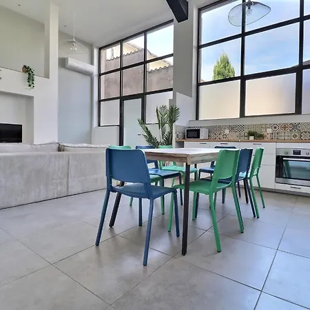 Apartment Pop Centre *